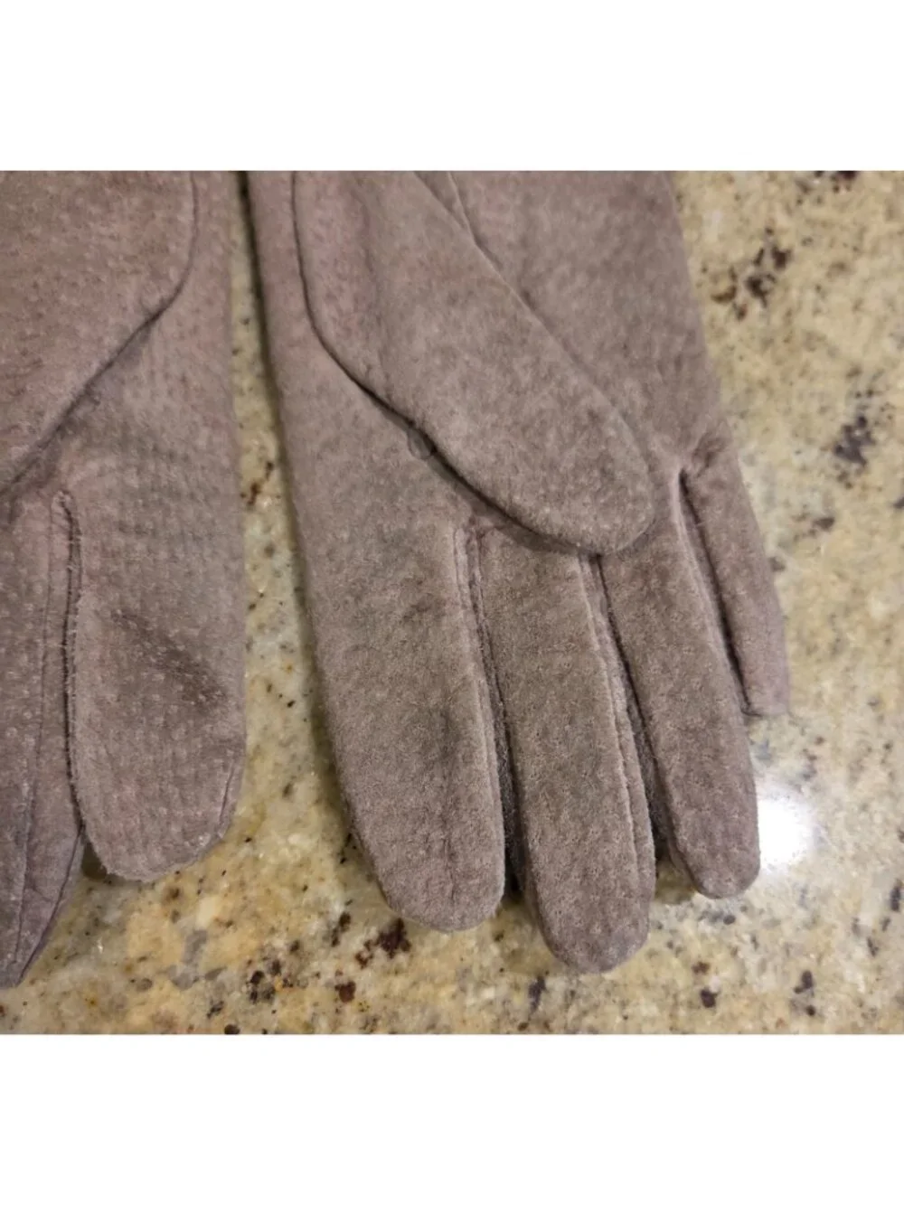 Vintage Womens Size M Gray Suede Leather Lined Gloves Fownes